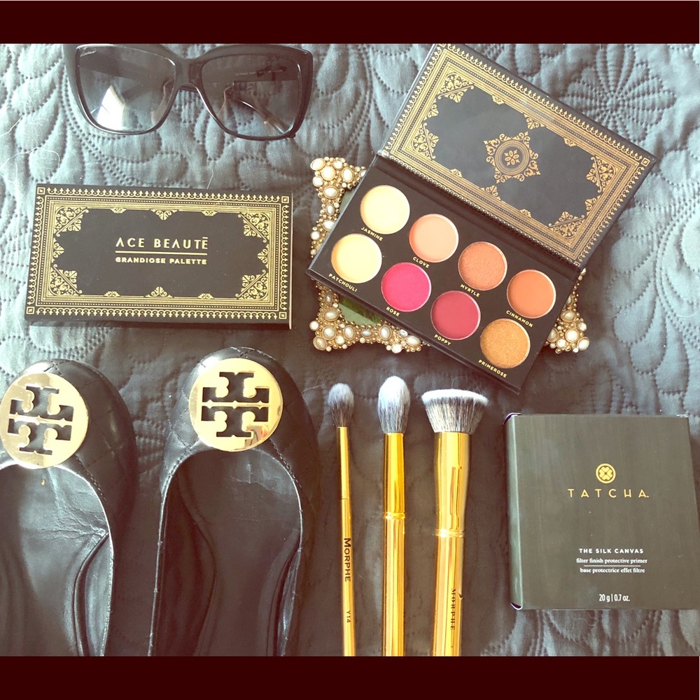 Ace Beaute Grandiose Eyeshadow Palette